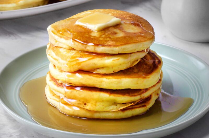 Fluffy Buttermilk Pancakes Recipe